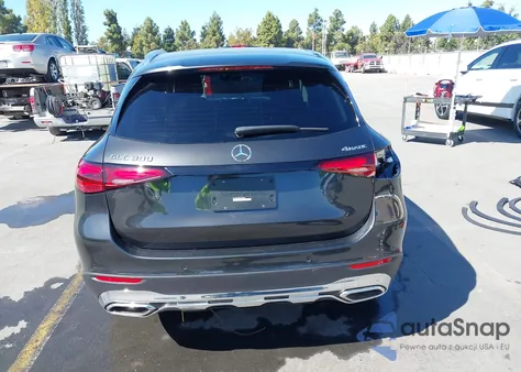 2025 Mercedes-Benz Glc 300 4Matic Suv z USA, uszkodzony, nr VIN W1NKM4HB9SF386842